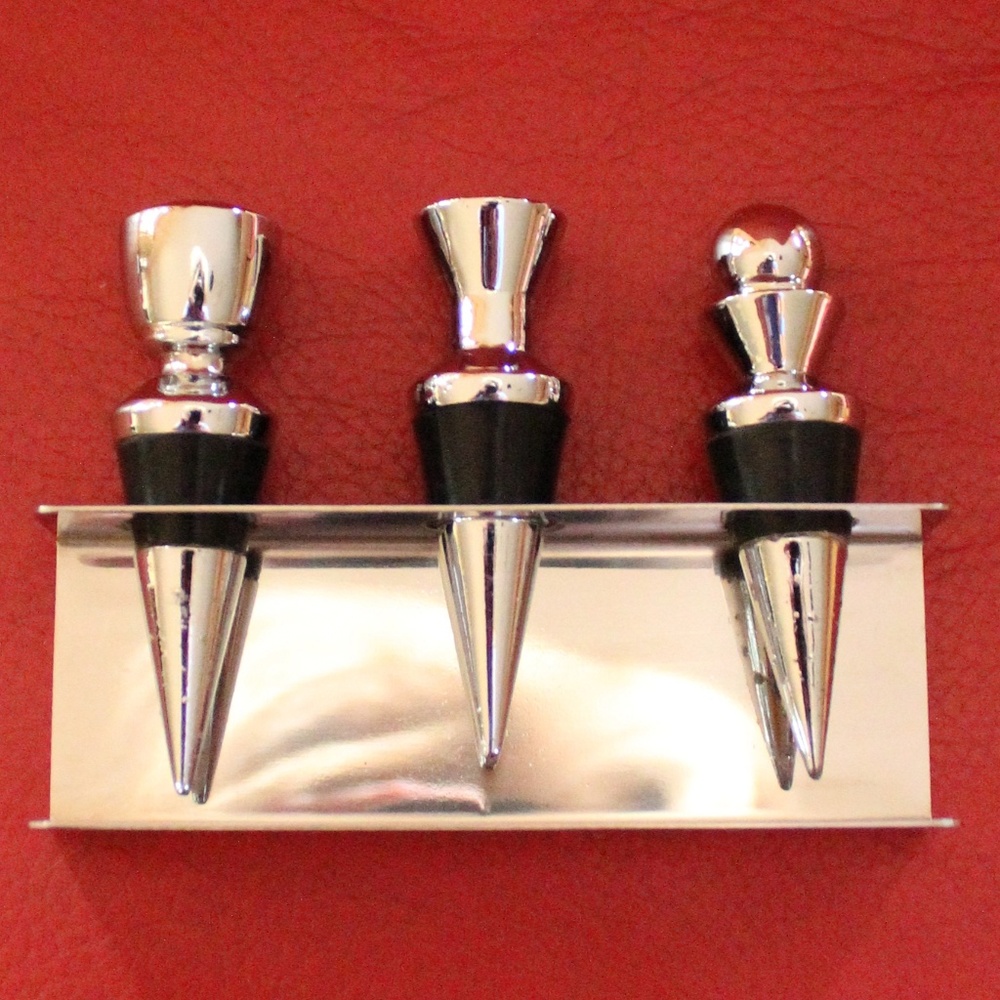 Stainless steel bottle stopper set